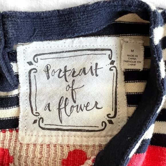 Portrait of a Flower, Medium Sweater - Picture 5 of 12